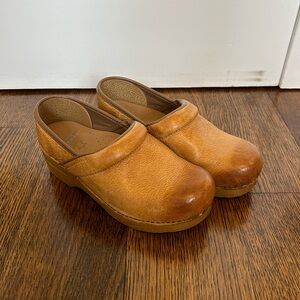 Dansko Clog Professional